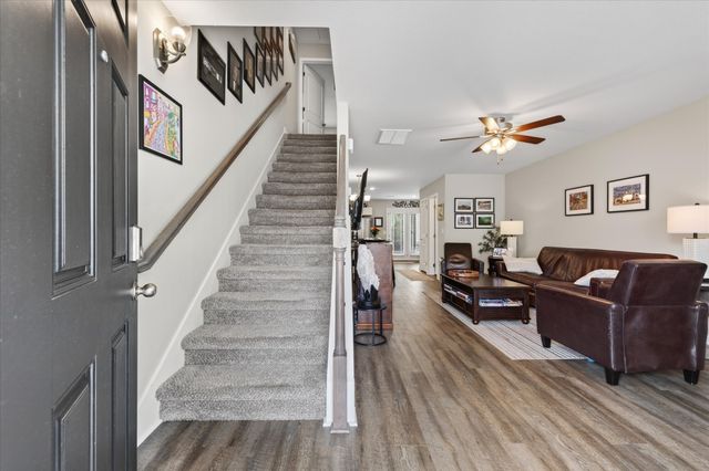 223 Woodland Valley Ln, Clarksville, TN 37040