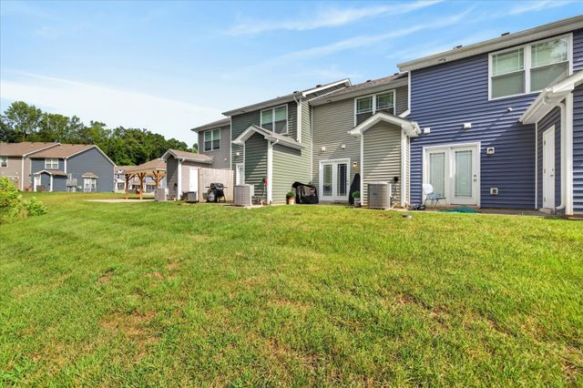 223 Woodland Valley Ln, Clarksville, TN 37040