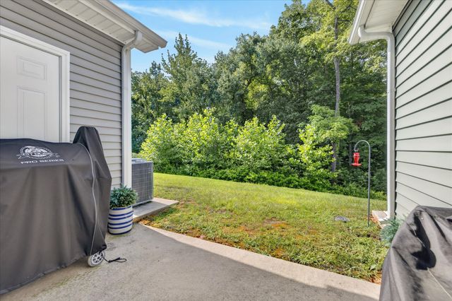 223 Woodland Valley Ln, Clarksville, TN 37040