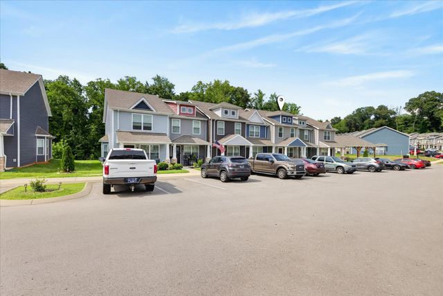 223 Woodland Valley Ln, Clarksville, TN 37040