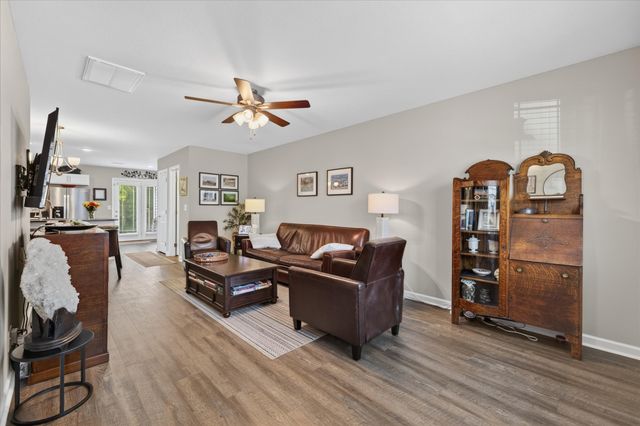 223 Woodland Valley Ln, Clarksville, TN 37040