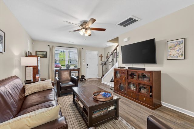 223 Woodland Valley Ln, Clarksville, TN 37040