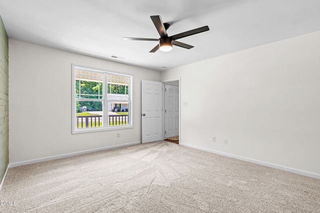328 Barewood Drive, Four Oaks, NC 27524