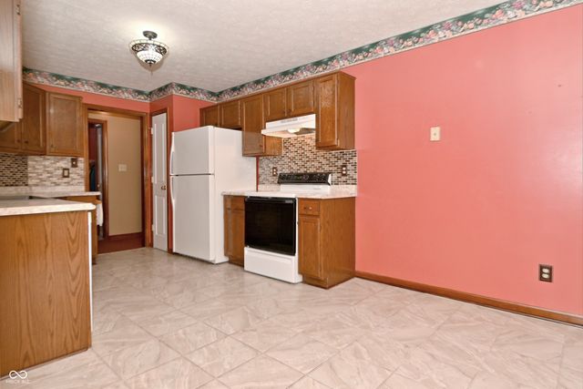 2644 Sunningdale Court, Indianapolis, IN 46234
