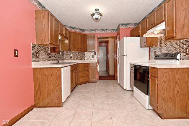 2644 Sunningdale Court, Indianapolis, IN 46234