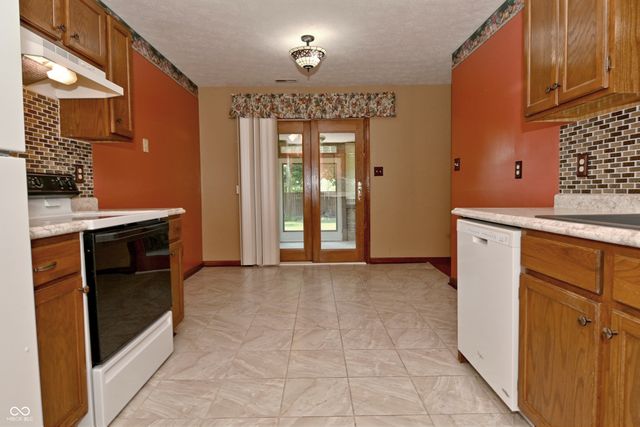 2644 Sunningdale Court, Indianapolis, IN 46234