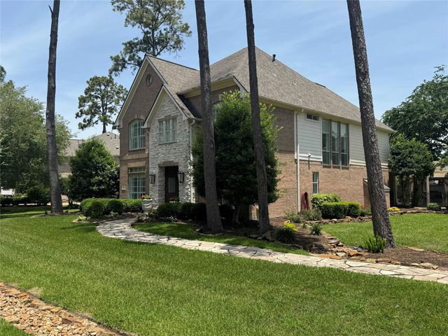 1011 Oak Park Lane, Friendswood, TX 77546