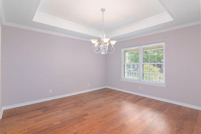 668 Sagewood PKWY, Seguin, TX 78155
