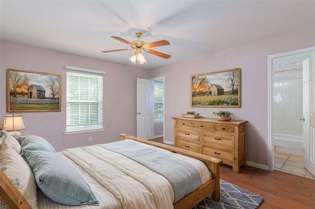 668 Sagewood PKWY, Seguin, TX 78155