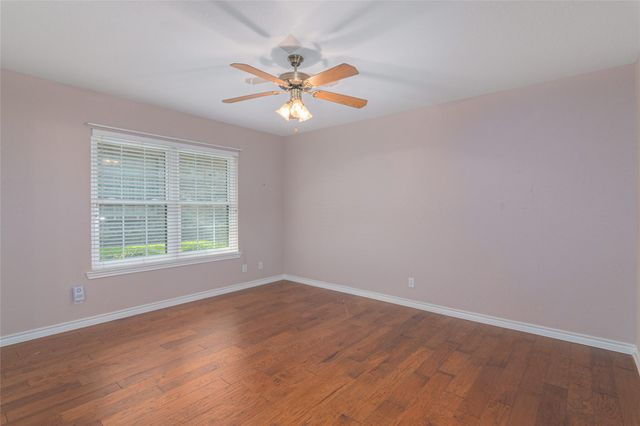 668 Sagewood PKWY, Seguin, TX 78155