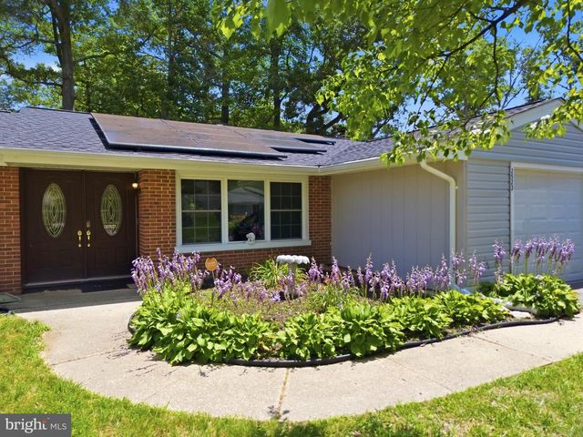 2523 LISA DR, Waldorf, MD 20601