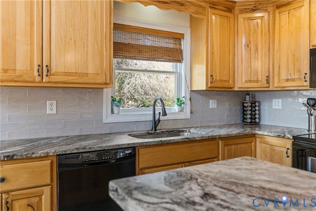 774 Grass Creek Trl, Little Plymouth, VA 23091