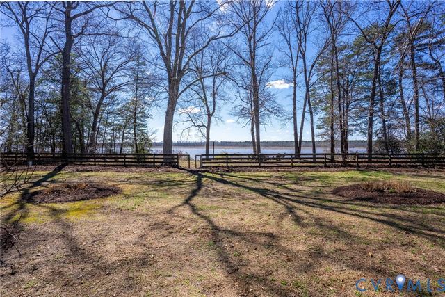 774 Grass Creek Trl, Little Plymouth, VA 23091