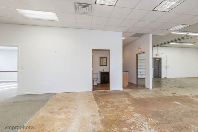 22290 N Hillview Drive 4A-B, Lake Barrington, IL 60010