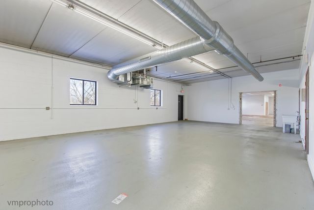 22290 N Hillview Drive 4A-B, Lake Barrington, IL 60010