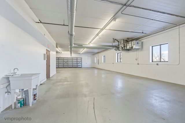 22290 N Hillview Drive 4A-B, Lake Barrington, IL 60010