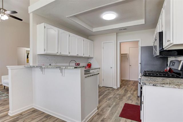 541 NW 169th Street, Edmond, OK 73012