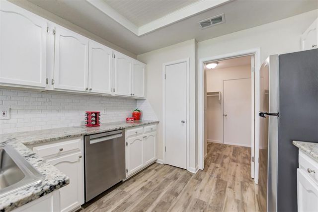 541 NW 169th Street, Edmond, OK 73012