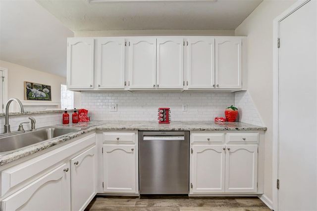 541 NW 169th Street, Edmond, OK 73012
