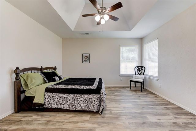 541 NW 169th Street, Edmond, OK 73012