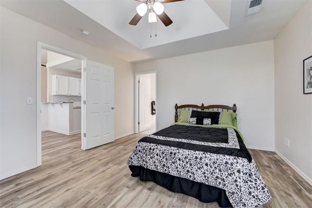 541 NW 169th Street, Edmond, OK 73012