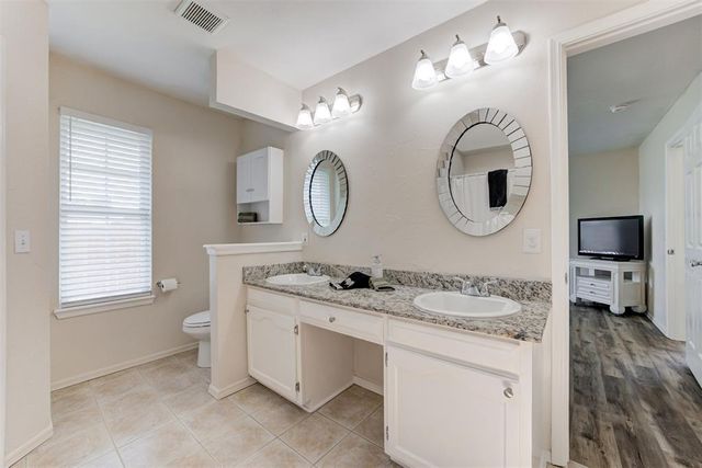 541 NW 169th Street, Edmond, OK 73012