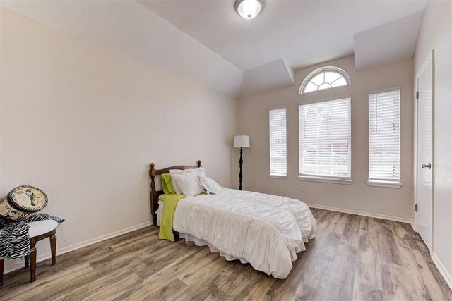 541 NW 169th Street, Edmond, OK 73012