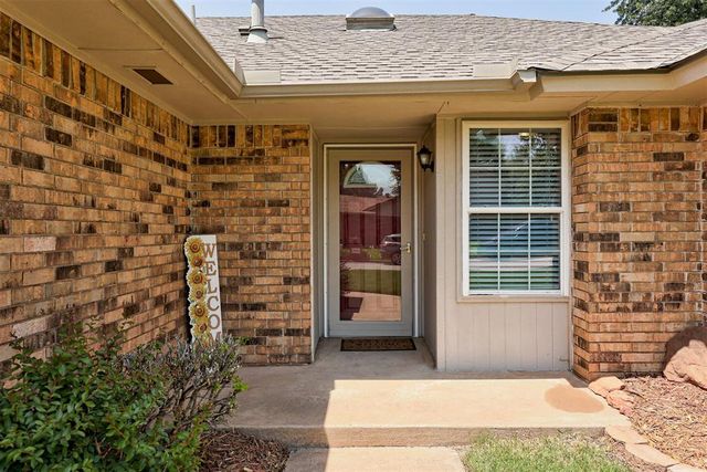 541 NW 169th Street, Edmond, OK 73012