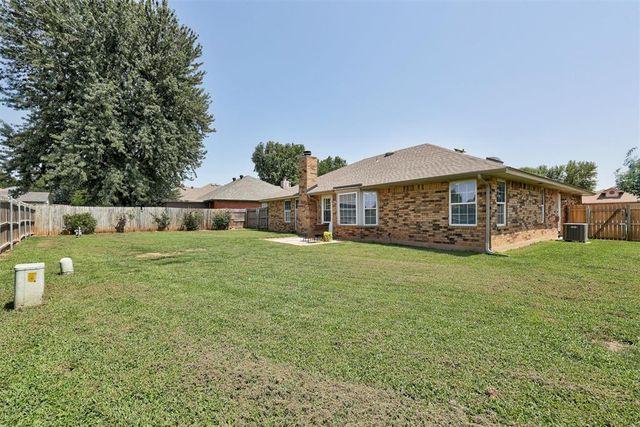 541 NW 169th Street, Edmond, OK 73012