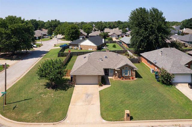 541 NW 169th Street, Edmond, OK 73012