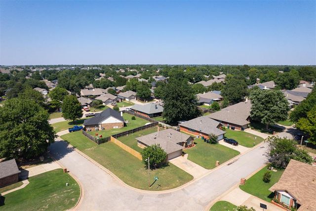 541 NW 169th Street, Edmond, OK 73012