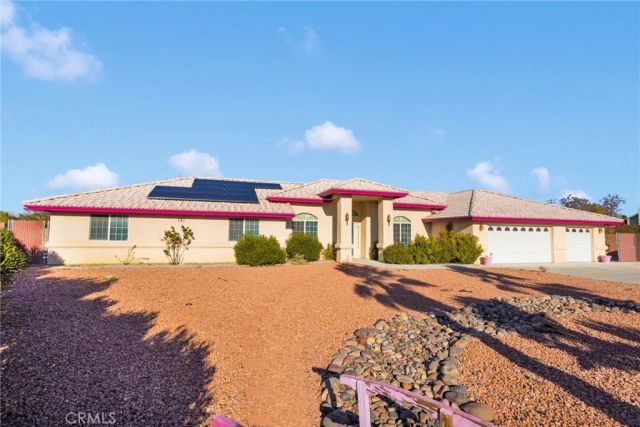 16460 Malahat Road, Apple Valley, CA 92307