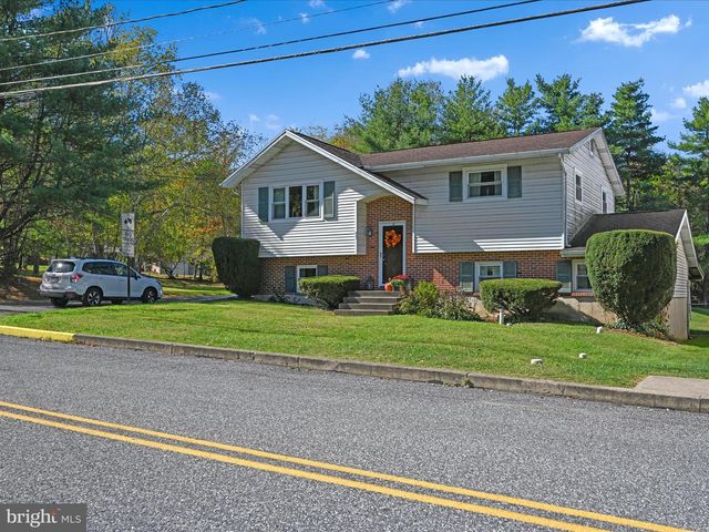 93 WASHINGTON ST, Middleport, PA 17953