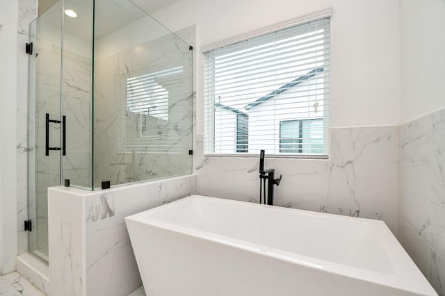 2404 Hadley Street D, Houston, TX 77003