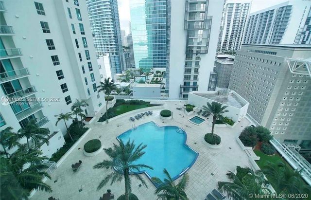 300 S Biscayne Blvd T-3004, Miami, FL 33131