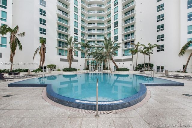 300 S Biscayne Blvd T-3004, Miami, FL 33131