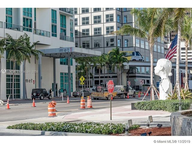 300 S Biscayne Blvd T-3004, Miami, FL 33131