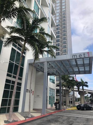 300 S Biscayne Blvd T-3004, Miami, FL 33131