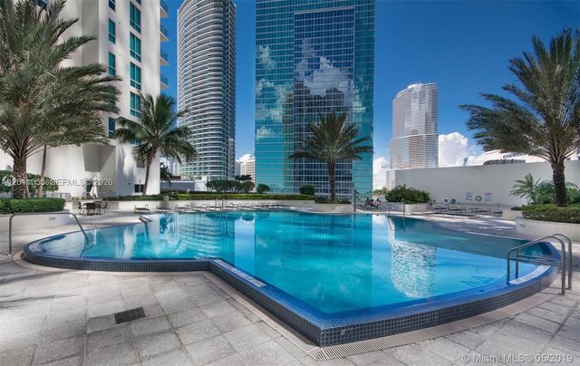 300 S Biscayne Blvd T-3004, Miami, FL 33131