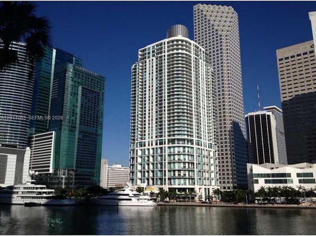 300 S Biscayne Blvd T-3004, Miami, FL 33131