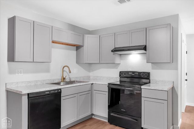 107 E Elm Street, Harrisburg, AR 72432