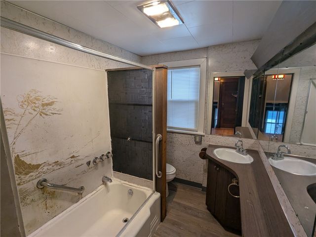 18 Melrose Street, Rochester, NY 14619