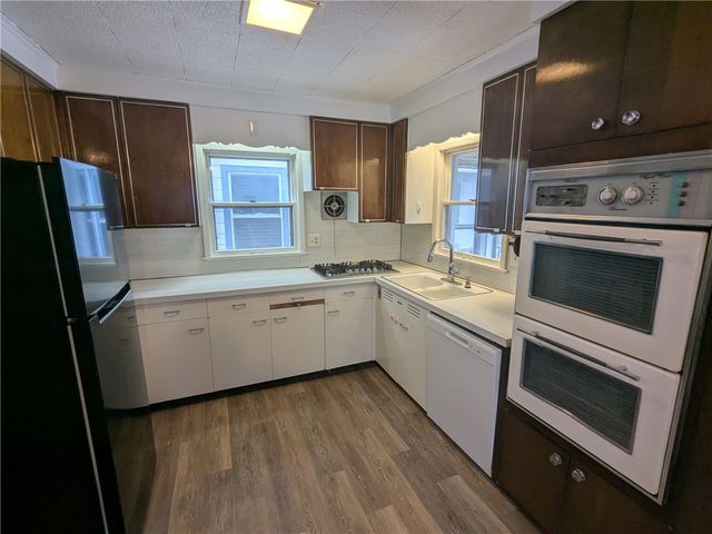 18 Melrose Street, Rochester, NY 14619