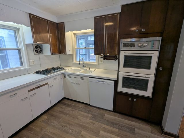 18 Melrose Street, Rochester, NY 14619