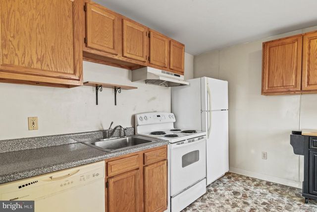 201 N LINE ST, Lansdale, PA 19446