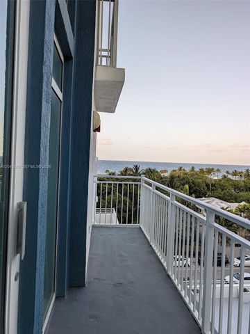 7600 Collins Ave 712, Miami Beach, FL 33141