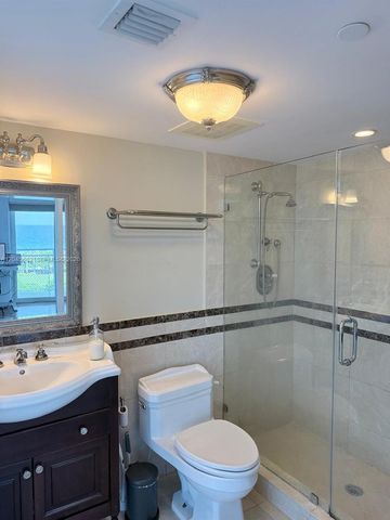 7600 Collins Ave 712, Miami Beach, FL 33141