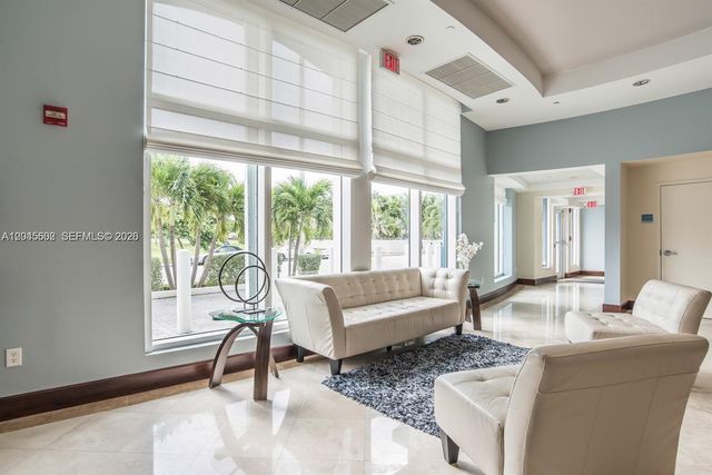 7600 Collins Ave 712, Miami Beach, FL 33141
