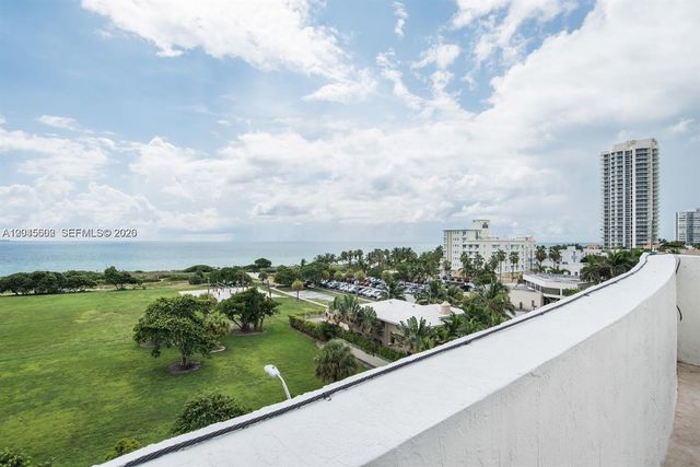 7600 Collins Ave 712, Miami Beach, FL 33141