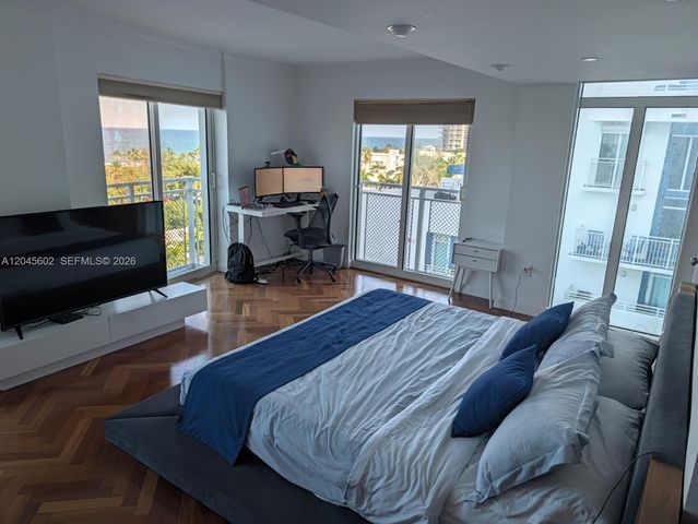 7600 Collins Ave 712, Miami Beach, FL 33141
